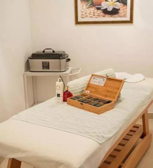 هتل Ana Lux Spa