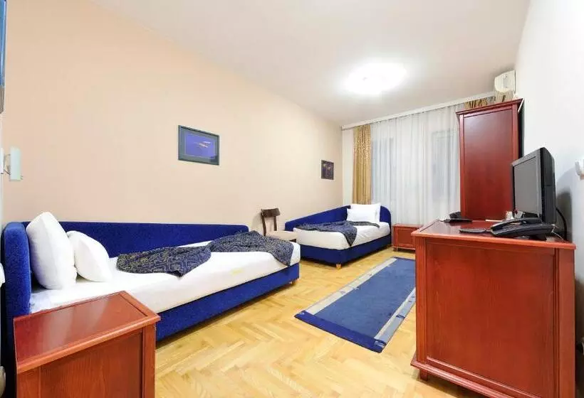 هتل Dragović Smederevo