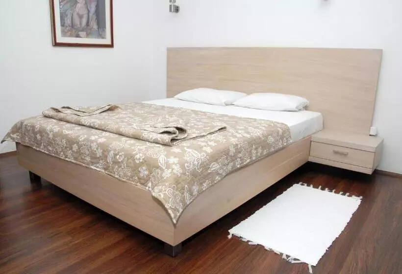 هتل Dunav Požarevac