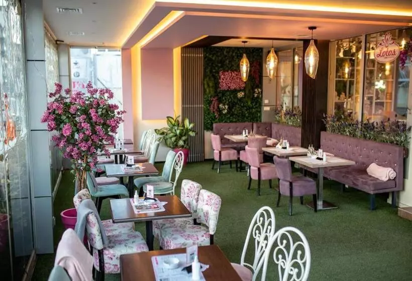 Garni Hotel Lotos