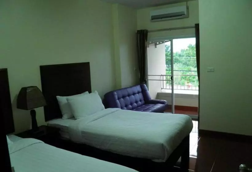 هتل Ruen Narisra Resort