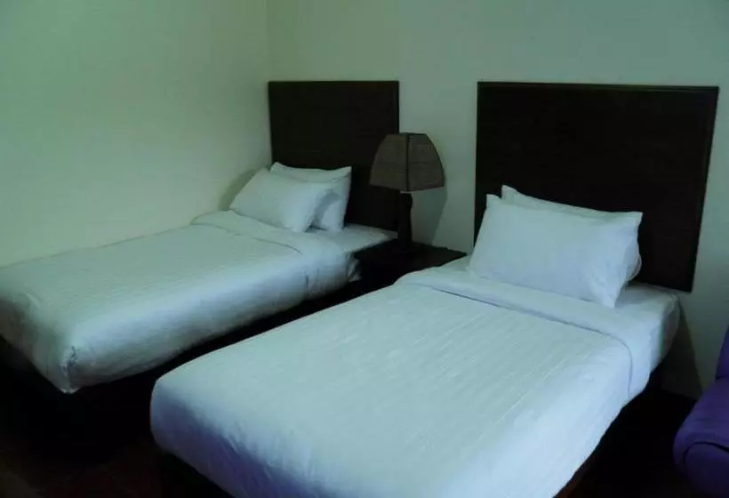 هتل Ruen Narisra Resort