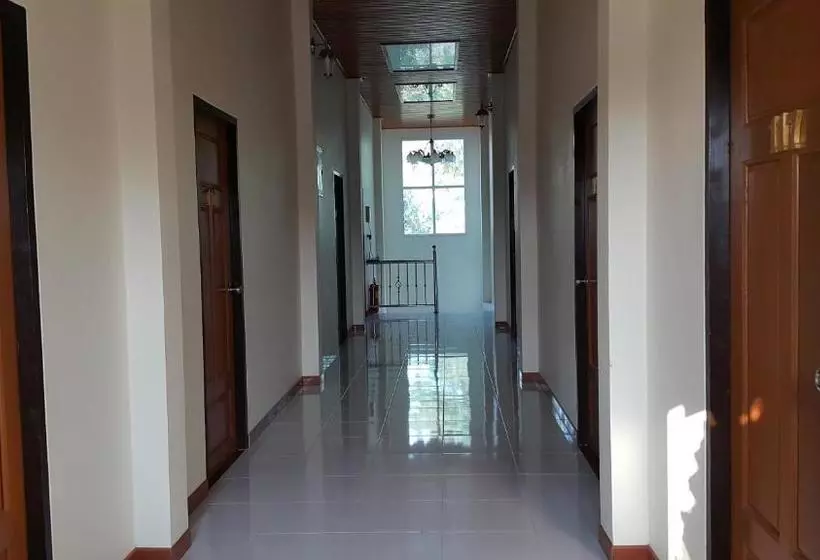 هتل Ruen Narisra Resort