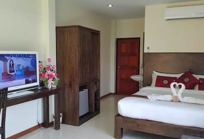 هتل Ruen Narisra Resort
