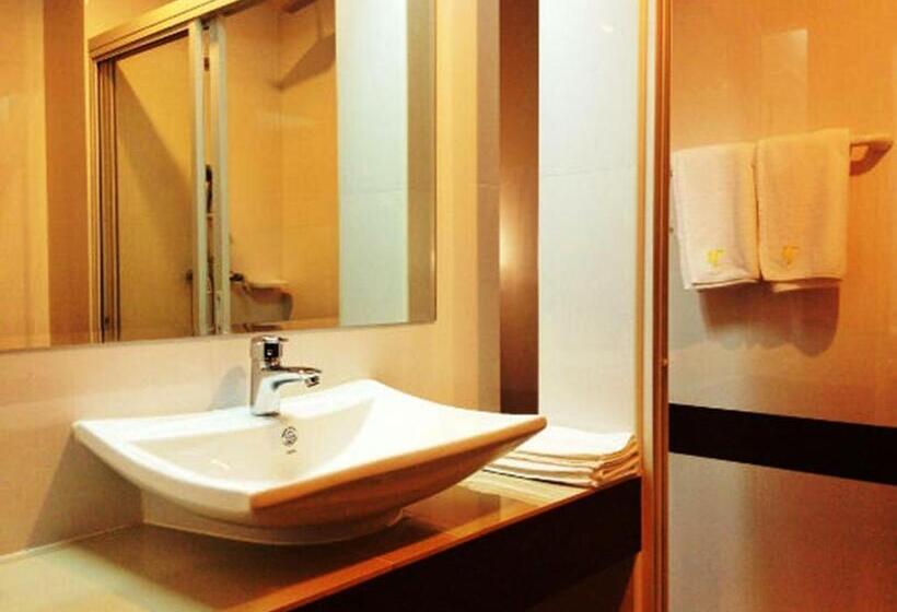 Отель Sinkiat Buri