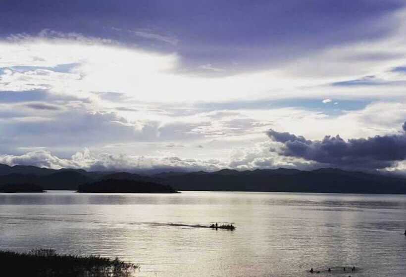 Kaengkrachan Riverside Resort