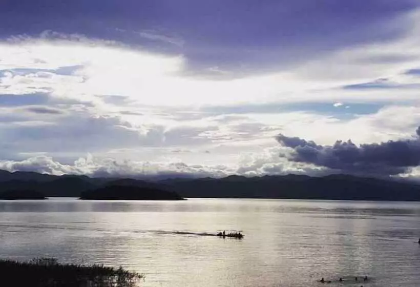 Kaengkrachan Riverside Resort