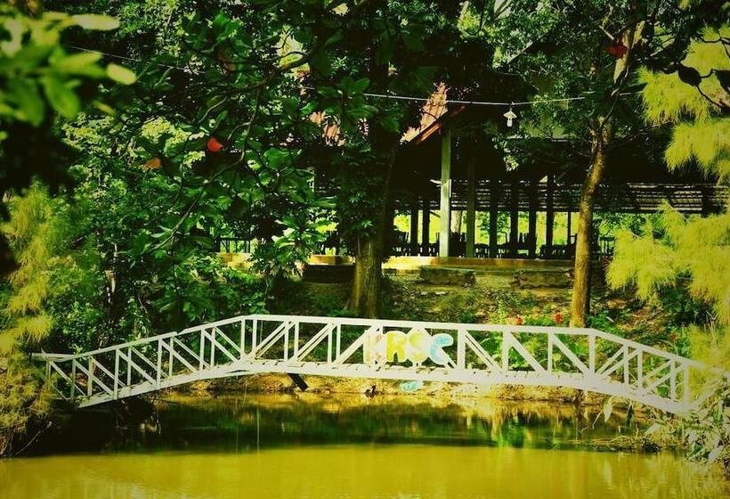 Kaengkrachan Riverside Resort