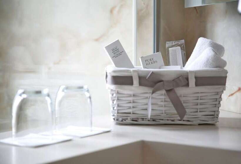 Maccani Luxury Suites