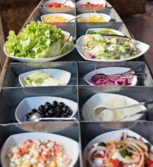 リゾートホテル The Privilege Hotel Ezra Beach Villas