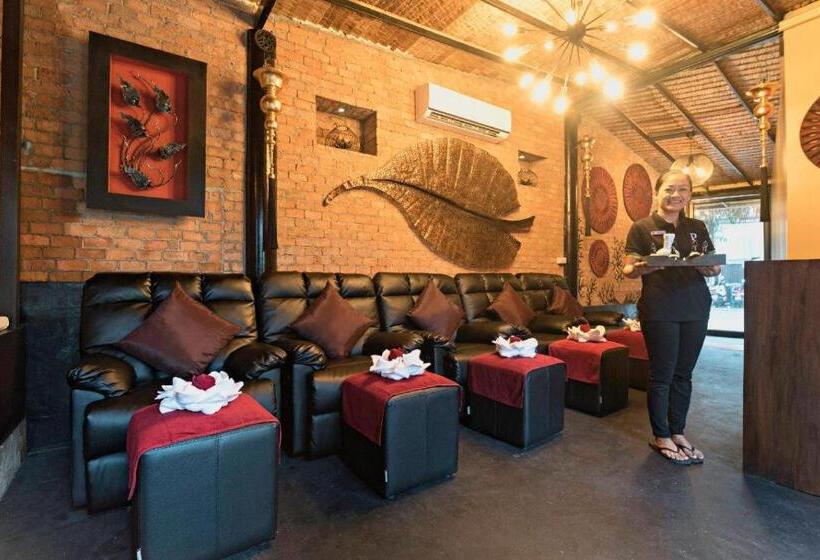 منتجع The Privilege Hotel Ezra Beach Villas