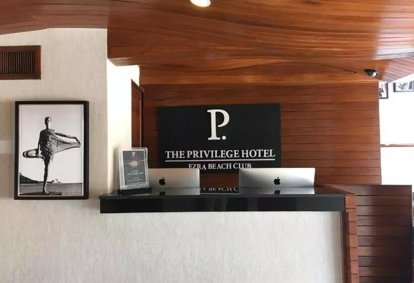 リゾートホテル The Privilege Hotel Ezra Beach Villas