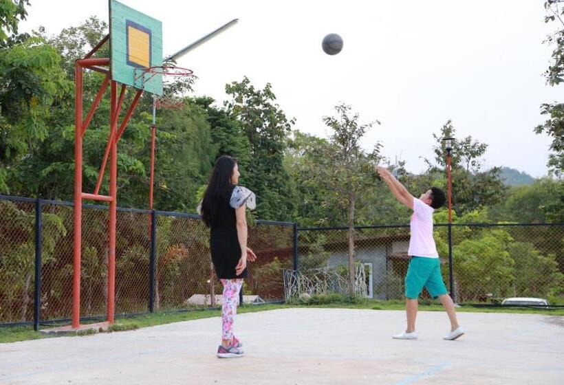 리조트 Tonsilp Art Home