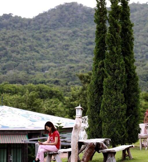 리조트 Tonsilp Art Home