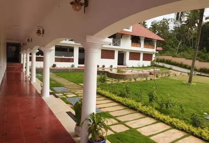 ホテル Aadisaktthi Leisure Resort, Kovalam