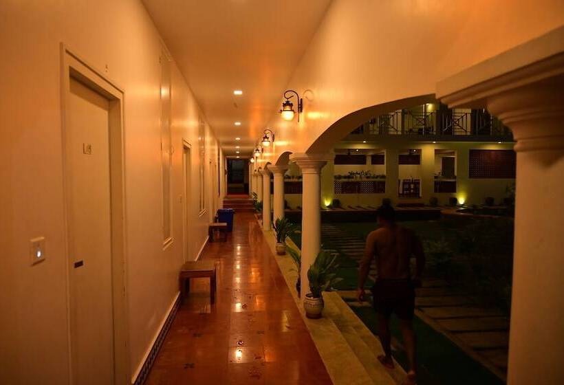 Hotel Aadisaktthi Leisure Resort, Kovalam