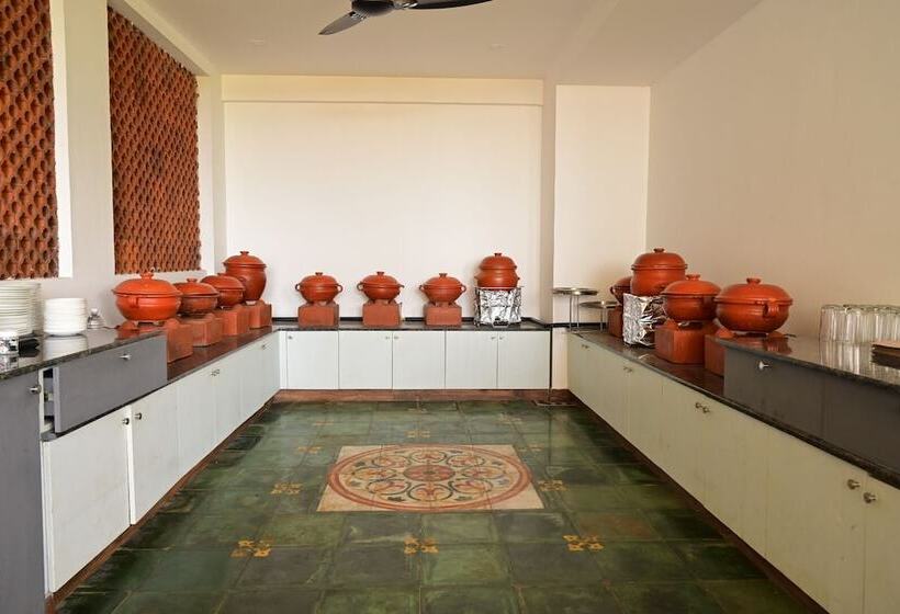 Hotel Aadisaktthi Leisure Resort, Kovalam