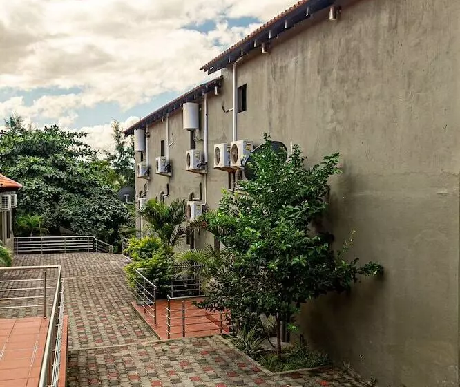 Hotelli Ossanzaia Bilene Lodge