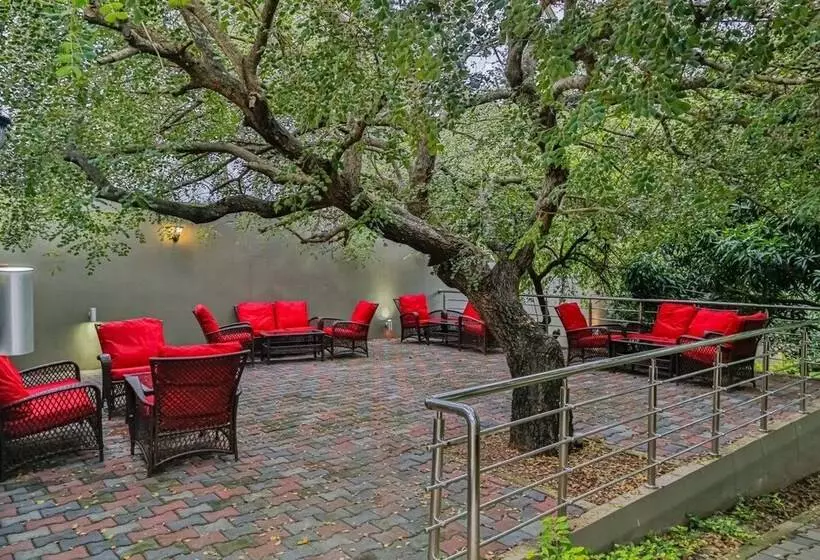 Hotelli Ossanzaia Bilene Lodge