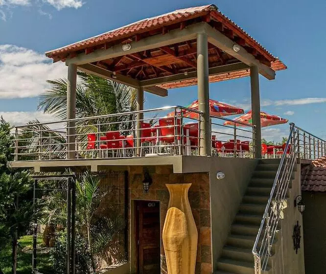 Hotelli Ossanzaia Bilene Lodge