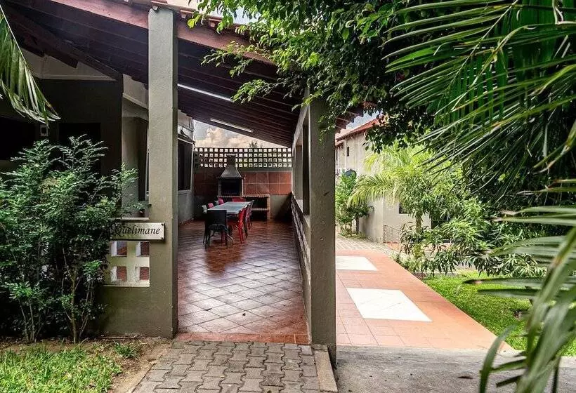 Hotelli Ossanzaia Bilene Lodge