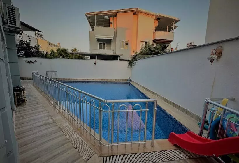 Aamiaismajoitus (B&B) Art Pansiyon Belek