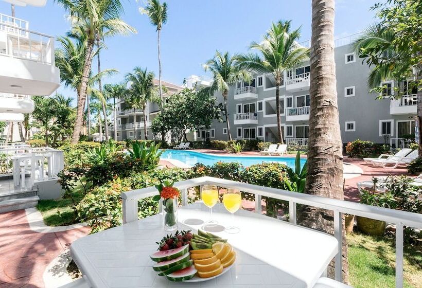 هتل Aventura Studios Pool And Beach Club