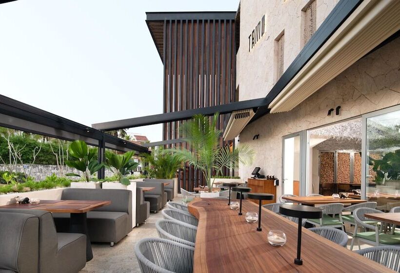 هتل Aventura Studios Pool And Beach Club