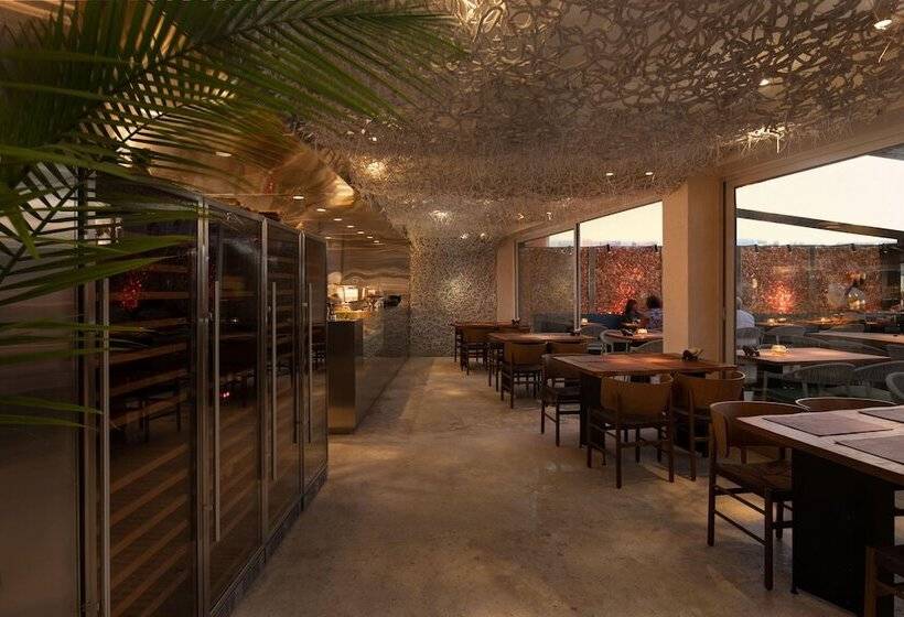 هتل Aventura Studios Pool And Beach Club