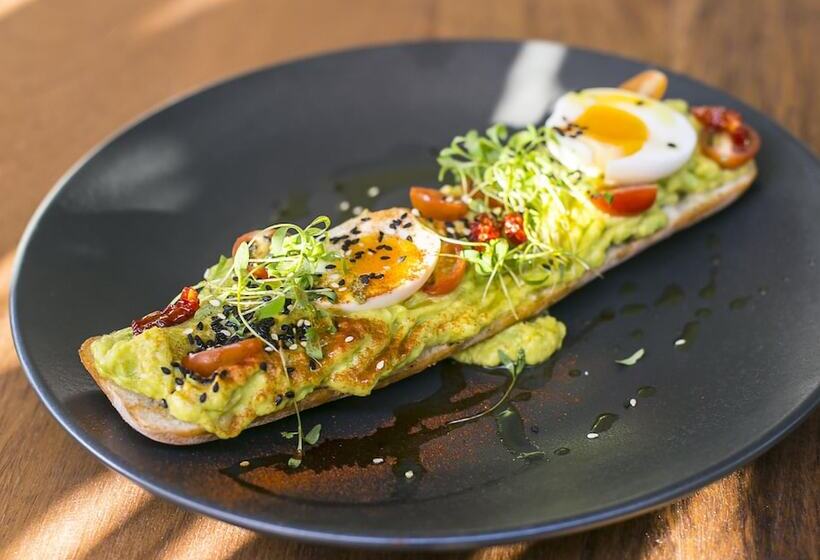 هتل Aventura Studios Pool And Beach Club