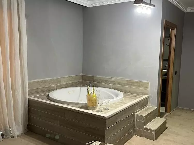 Hotelli Si̇lva Deluxe