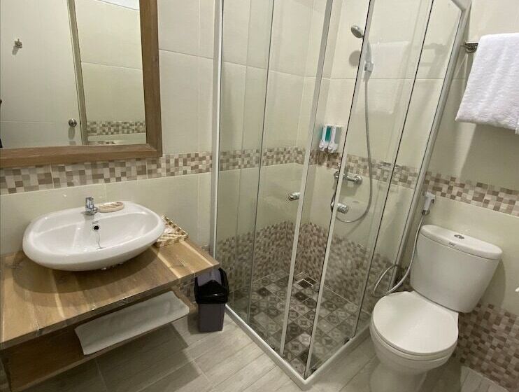 Bed and Breakfast Flamingo Avia Labuan Bajo