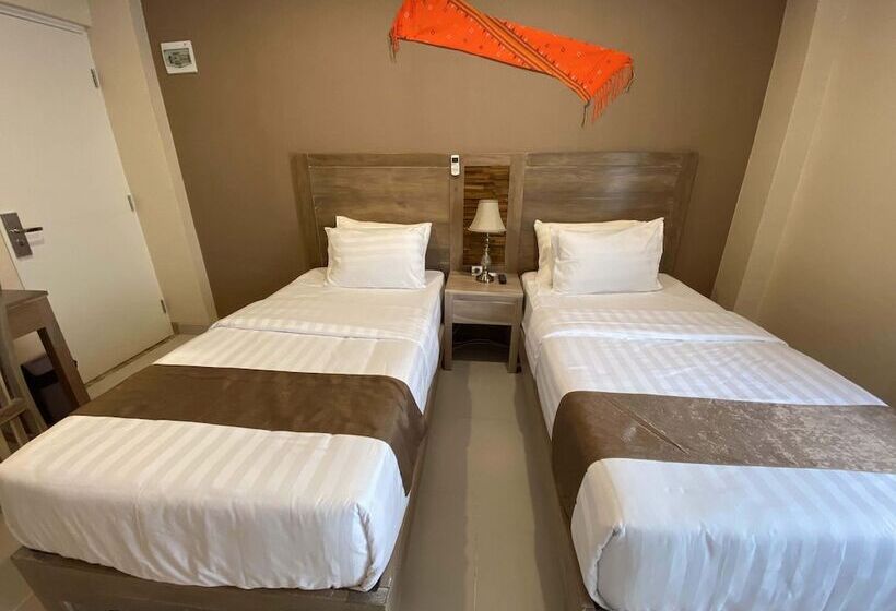 Bed and Breakfast Flamingo Avia Labuan Bajo