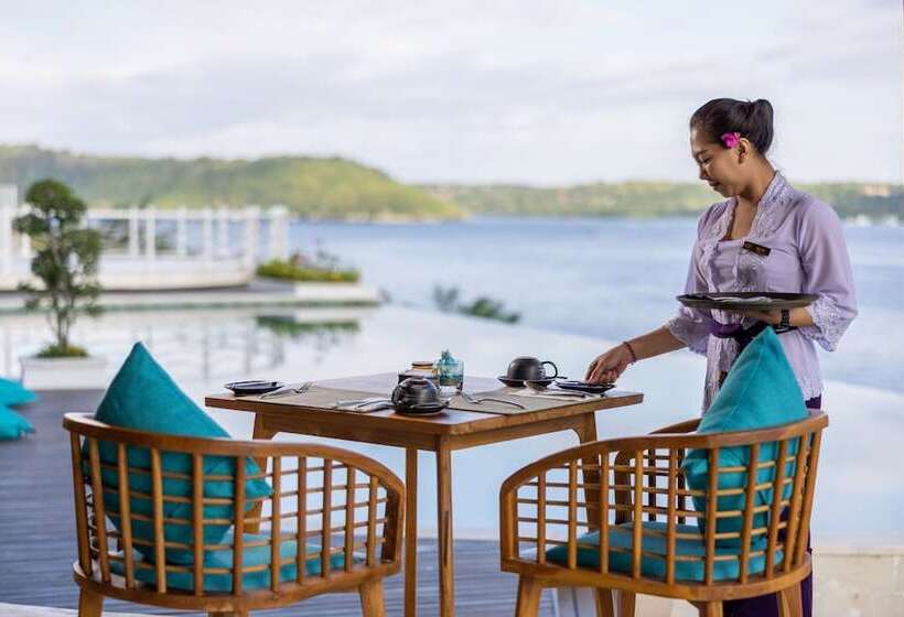 ホテル Pramana Natura Nusa Penida