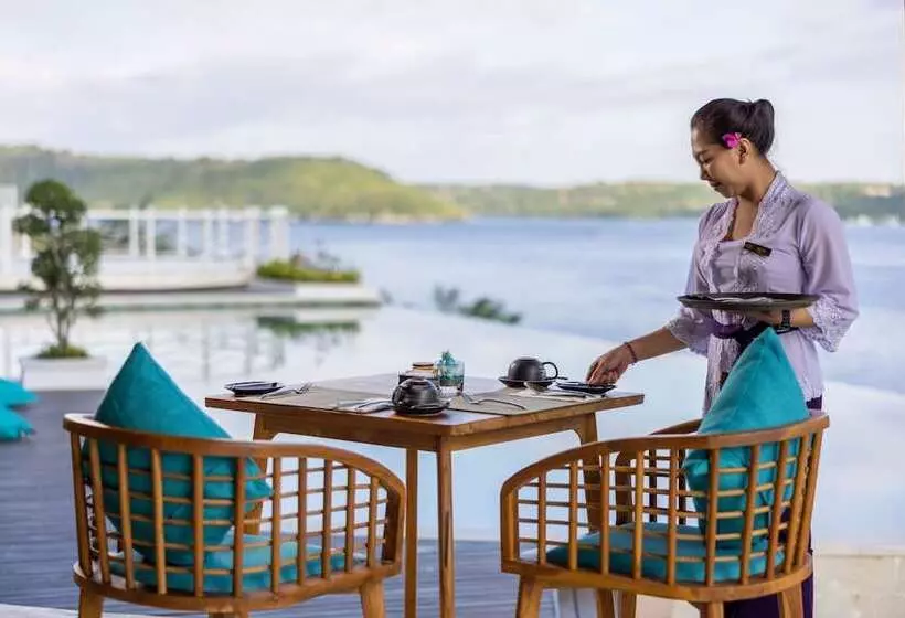 ホテル Pramana Natura Nusa Penida