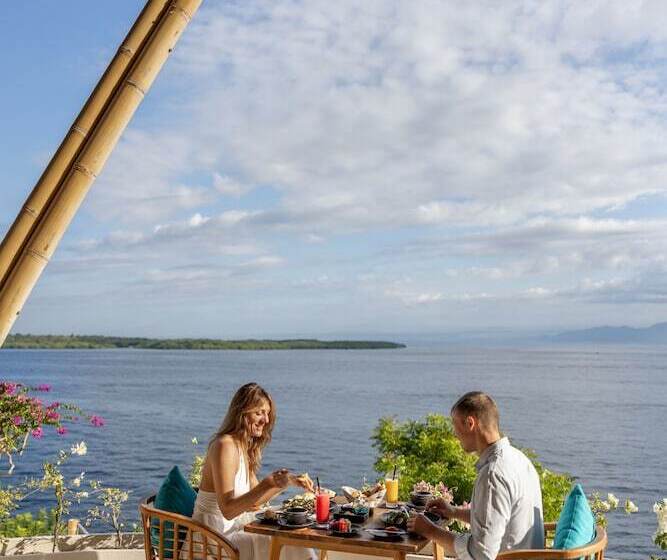 ホテル Pramana Natura Nusa Penida