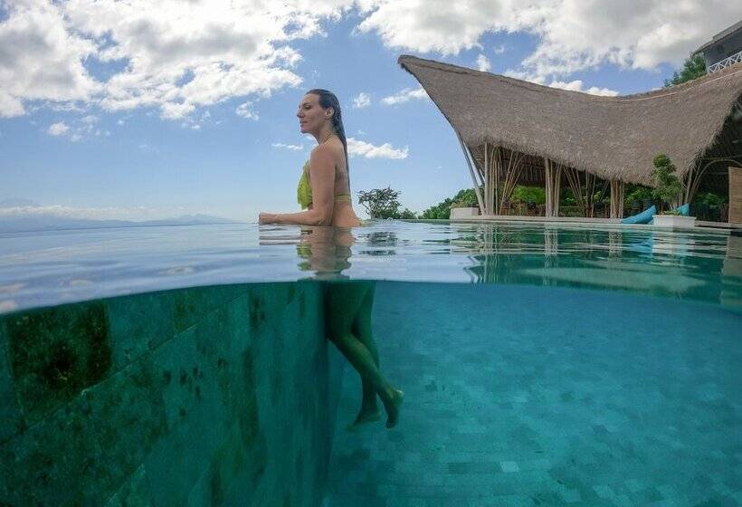 ホテル Pramana Natura Nusa Penida