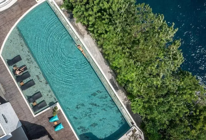 ホテル Pramana Natura Nusa Penida