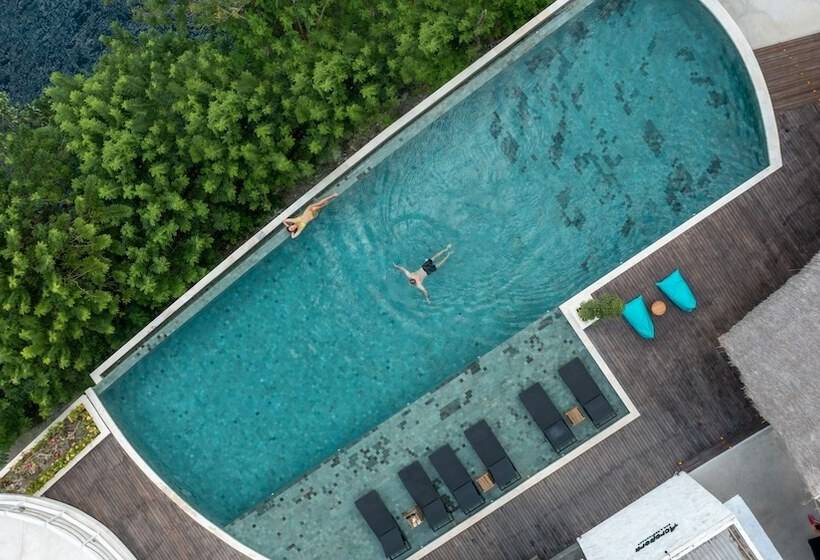 ホテル Pramana Natura Nusa Penida