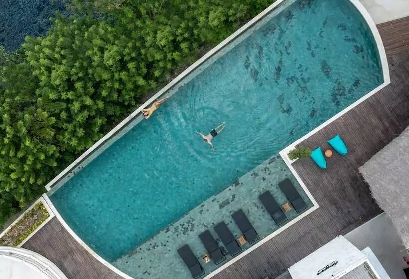 ホテル Pramana Natura Nusa Penida