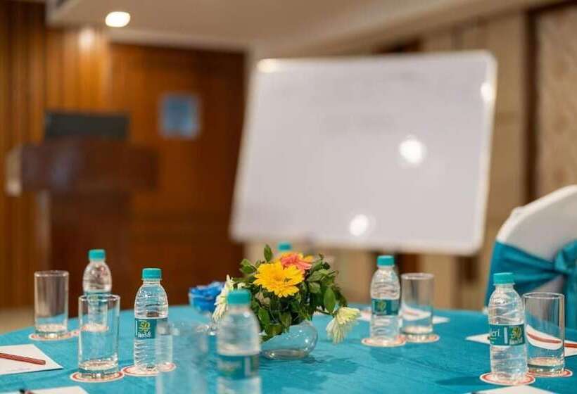 Hotel Cygnett Inn Paras