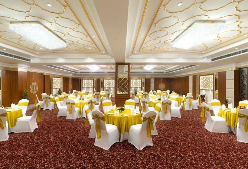 Hotel Cygnett Inn Paras