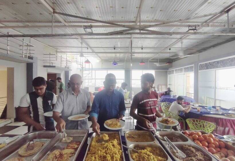 هتل Pushpo Bilash