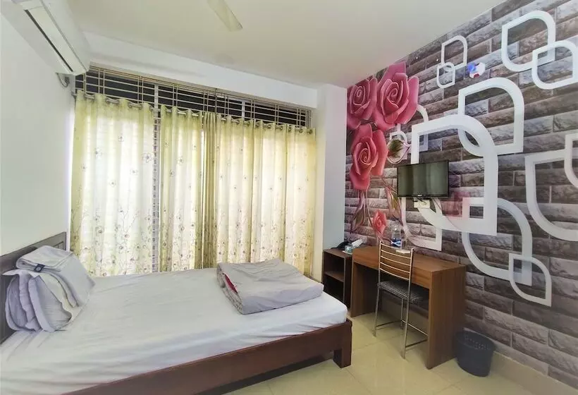 ホテル Pushpo Bilash