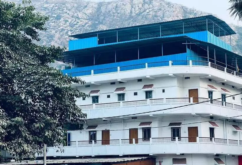 ホテル Rajgir International