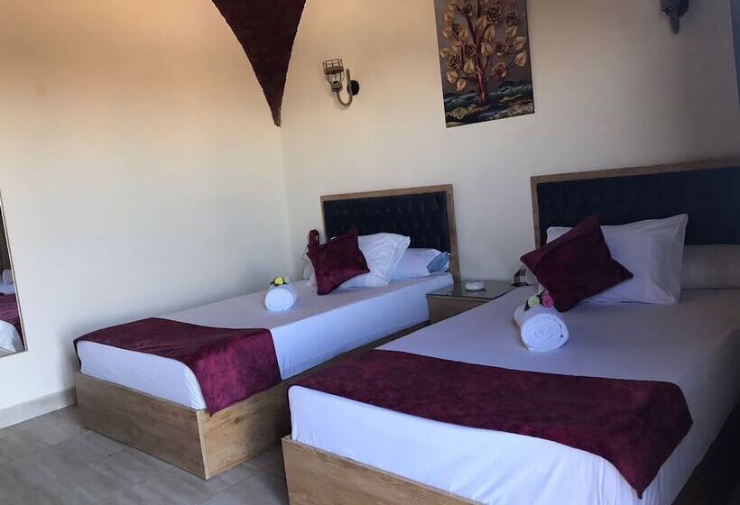 هتل Heru Pyramids View