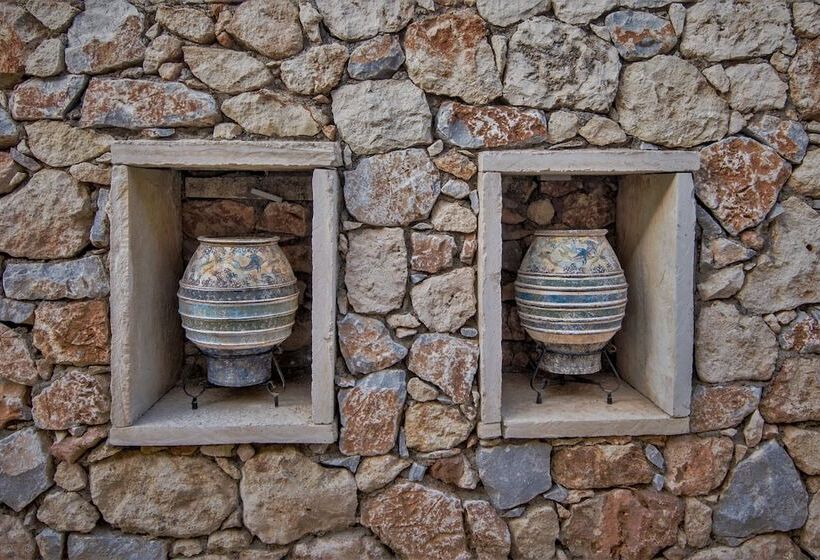 Aksos Suites Accessible Accommodation