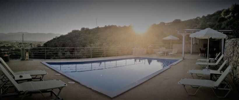 Aksos Suites Accessible Accommodation