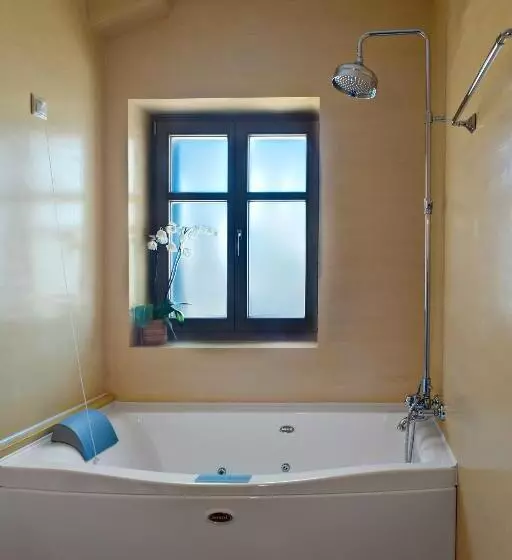 Haones Suites