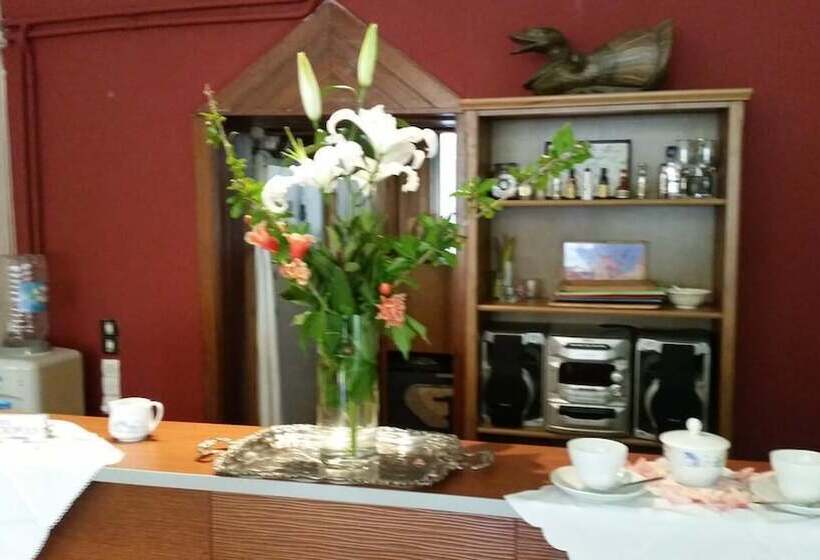 Отель Acropolis